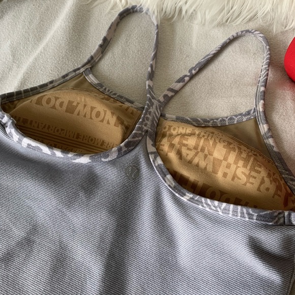 Lululemon Power Y Tank with cups in Lilac / Grey - Picture 3 of 9